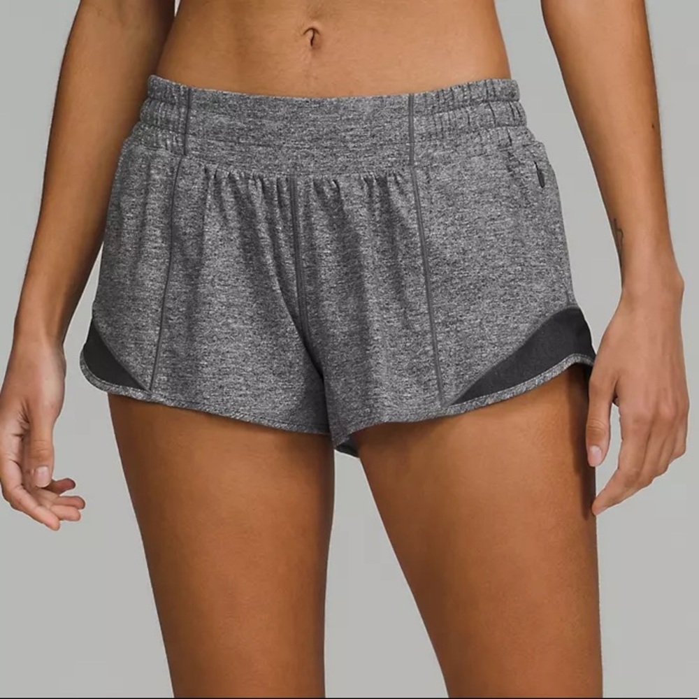 Lululemon Hotty Hot Low-Rise Lined Short 2.5 - 6